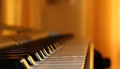 钢琴的声音是如何产生的？