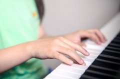 孩子学钢琴，基础很重要